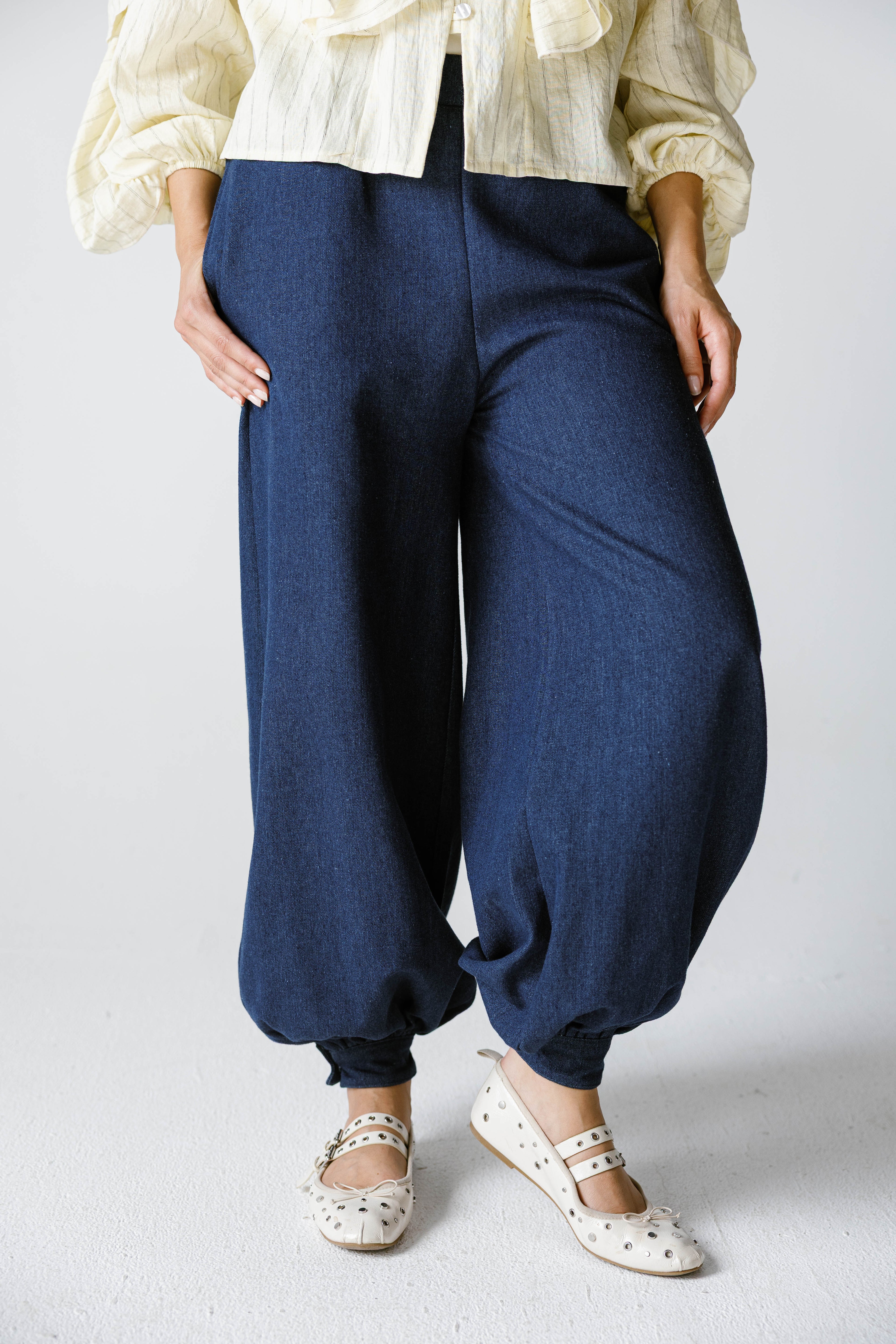 Leena pants in dark blue