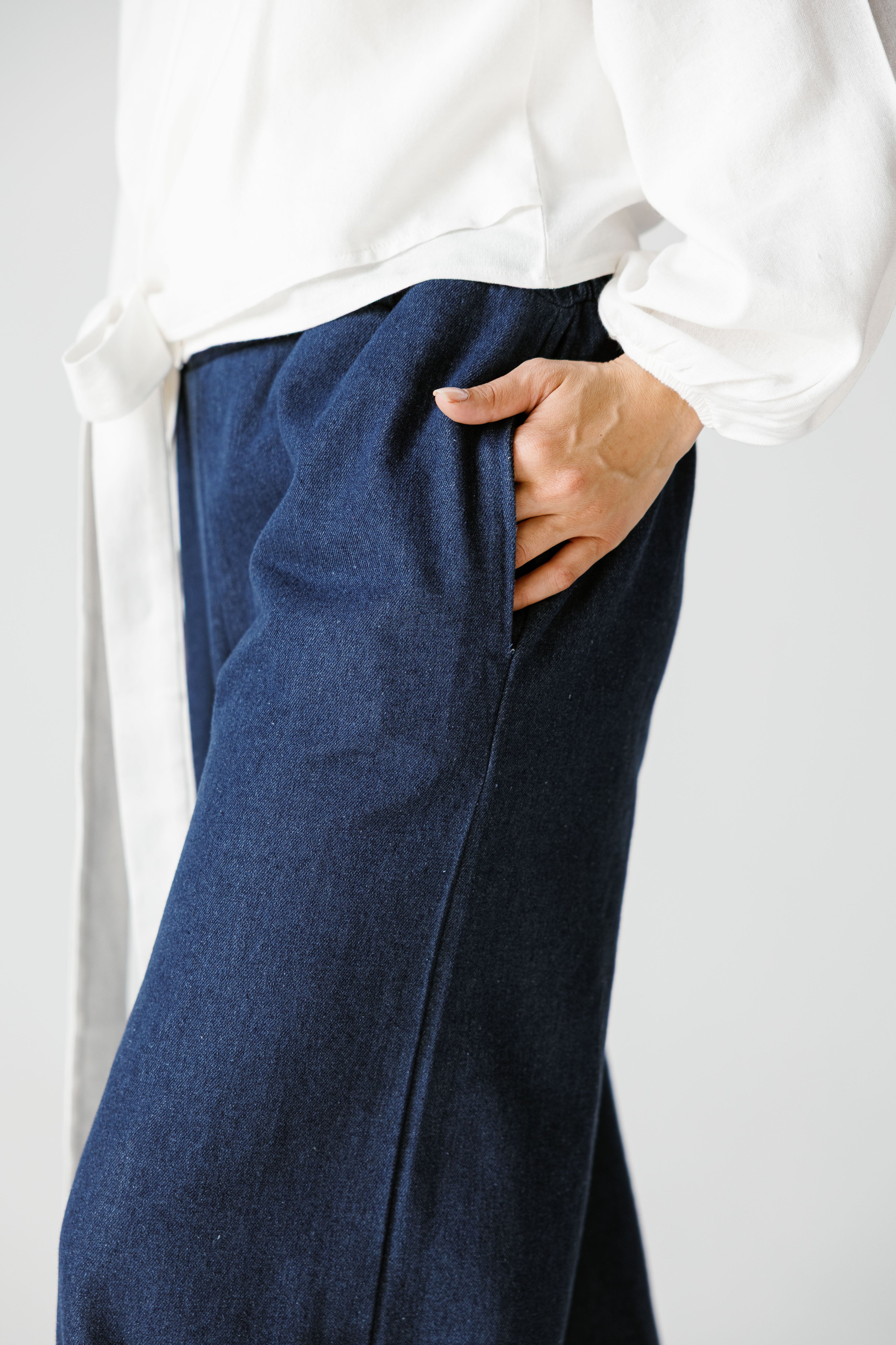 Leena pants in dark blue