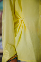 joker in yellow