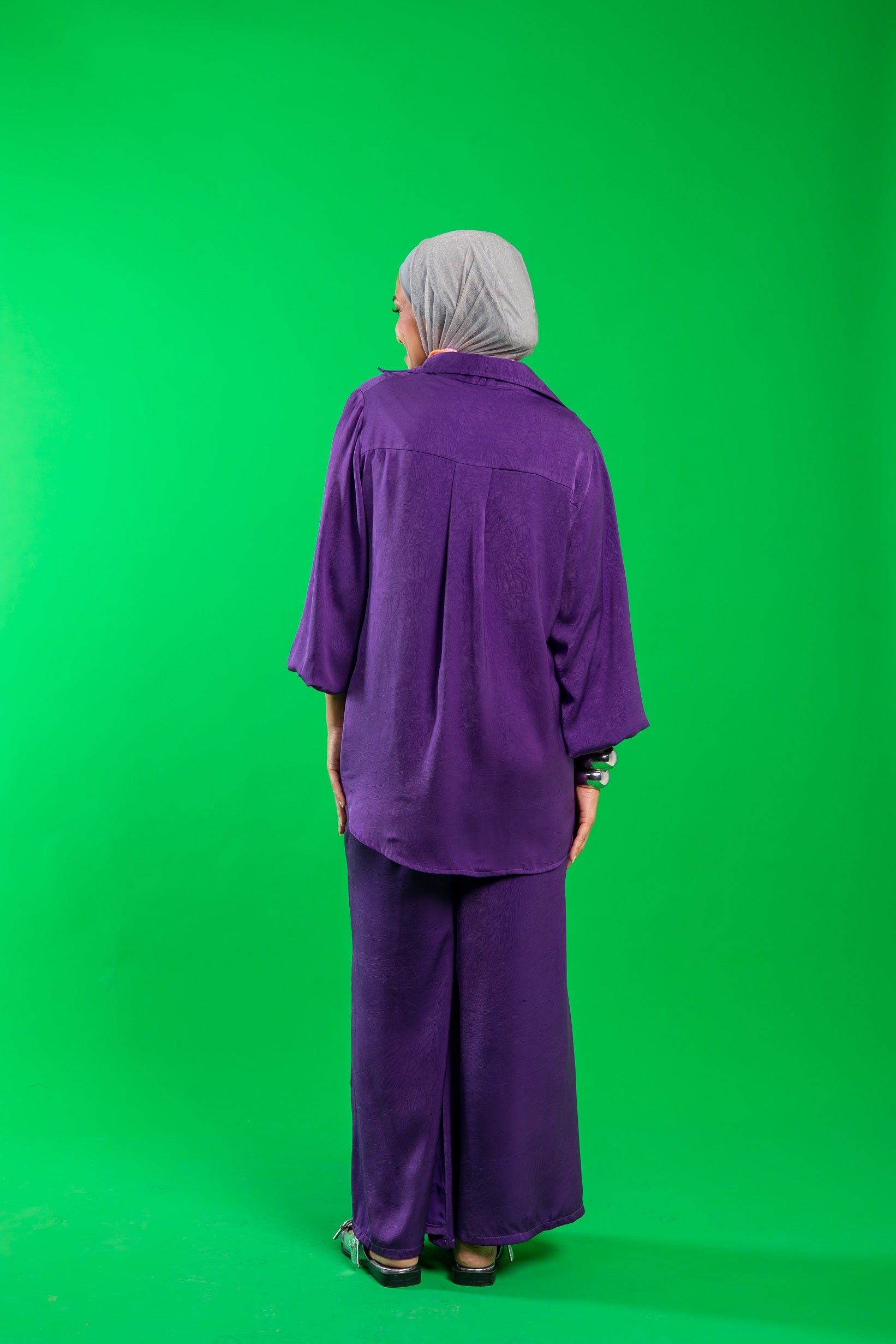 Peace set in purple
