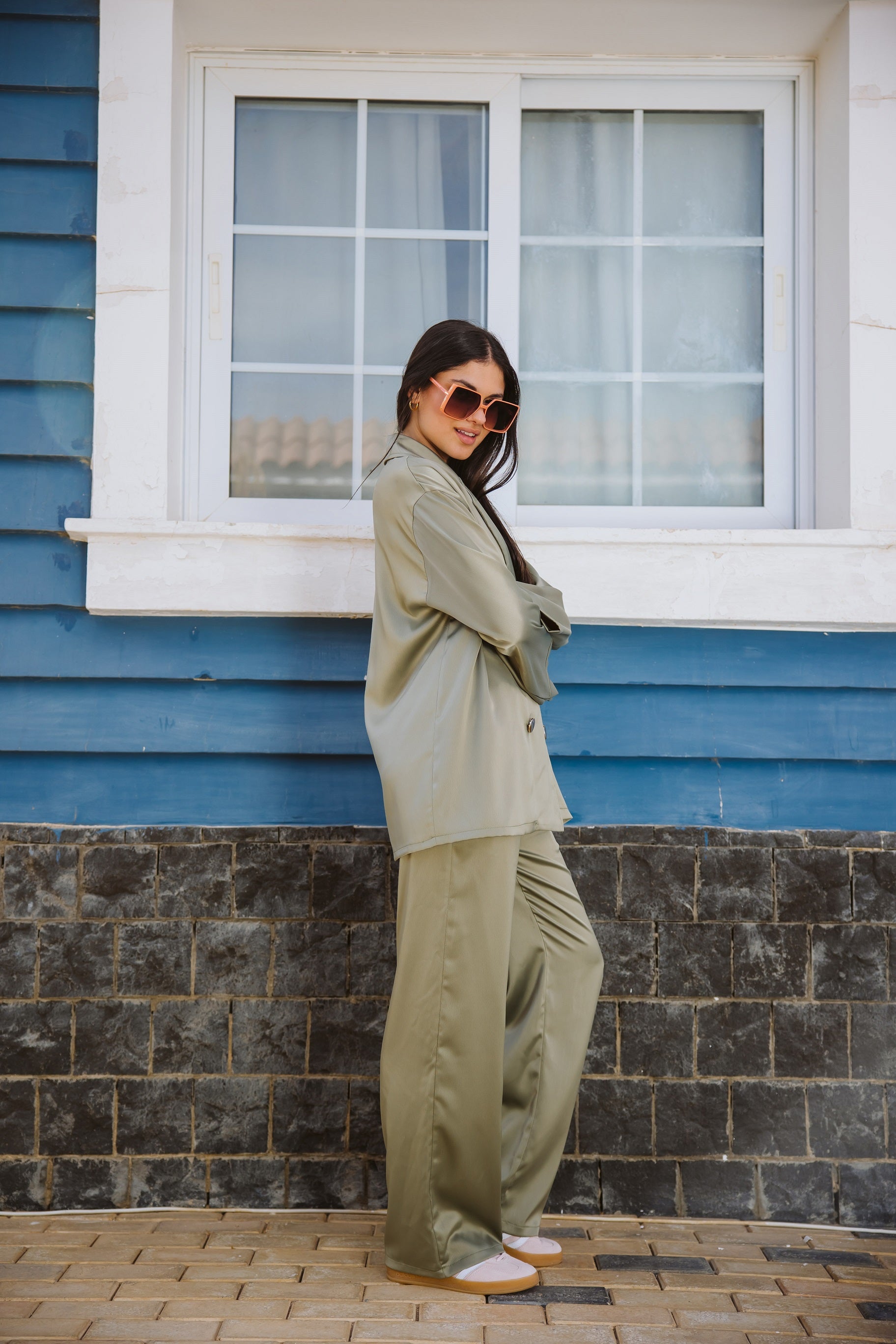 Pearl set in sage