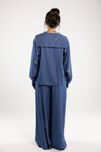 Shore set in dark blue