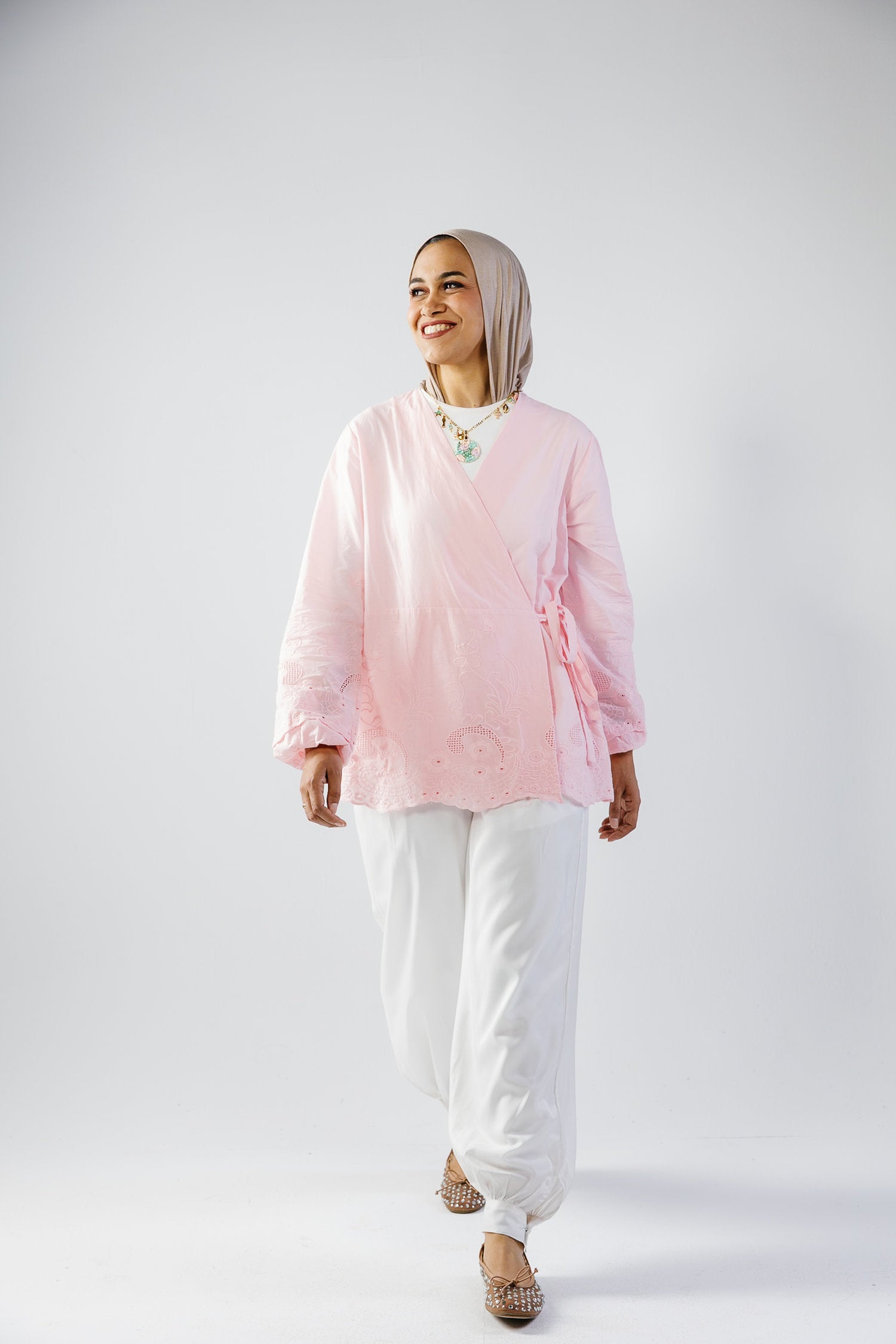 Jasmine shirt in pink Secondary image