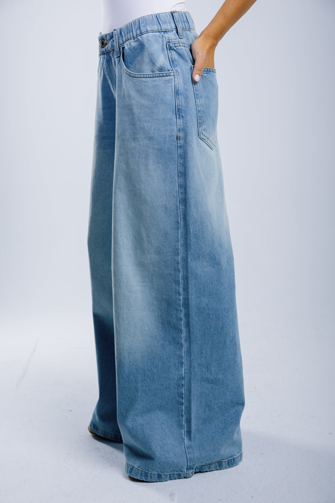 Hero denim in light blue Secondary image