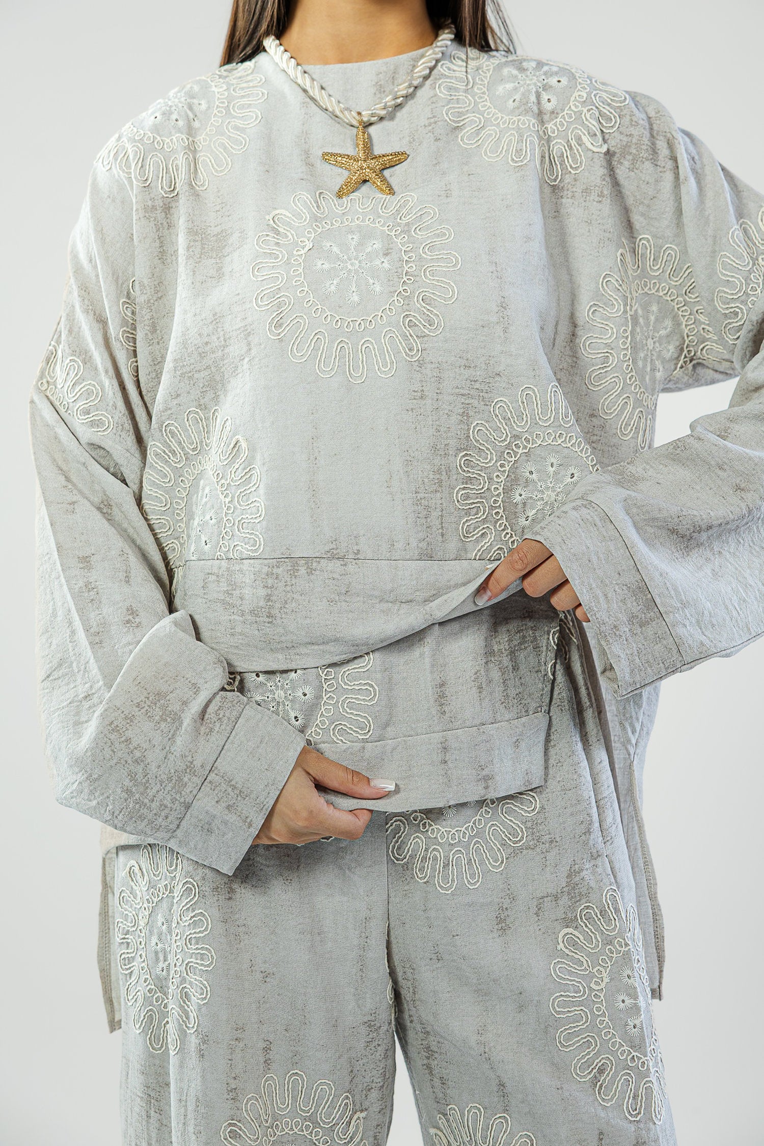 Azalea set in grey