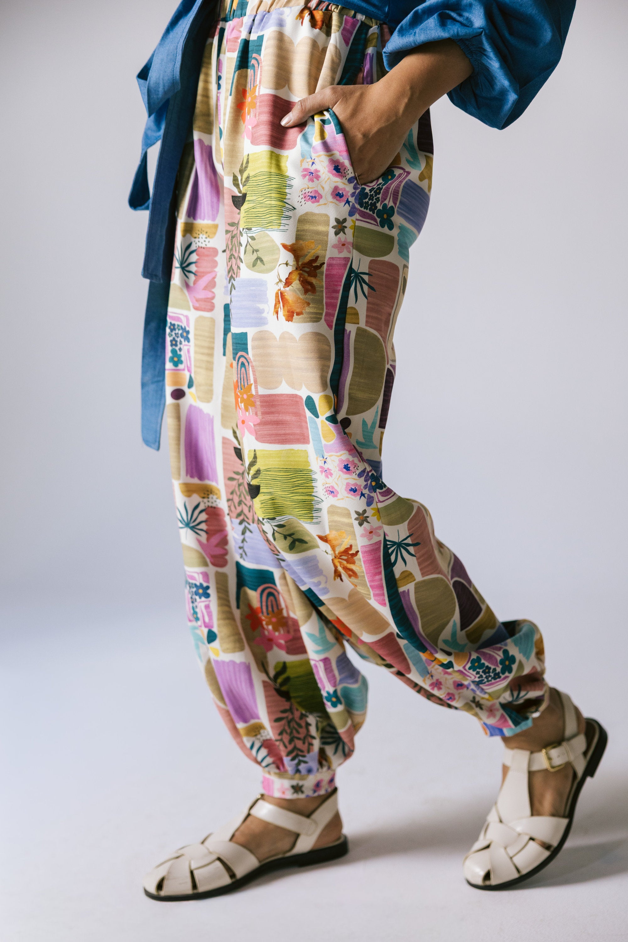 Bella pants Secondary image