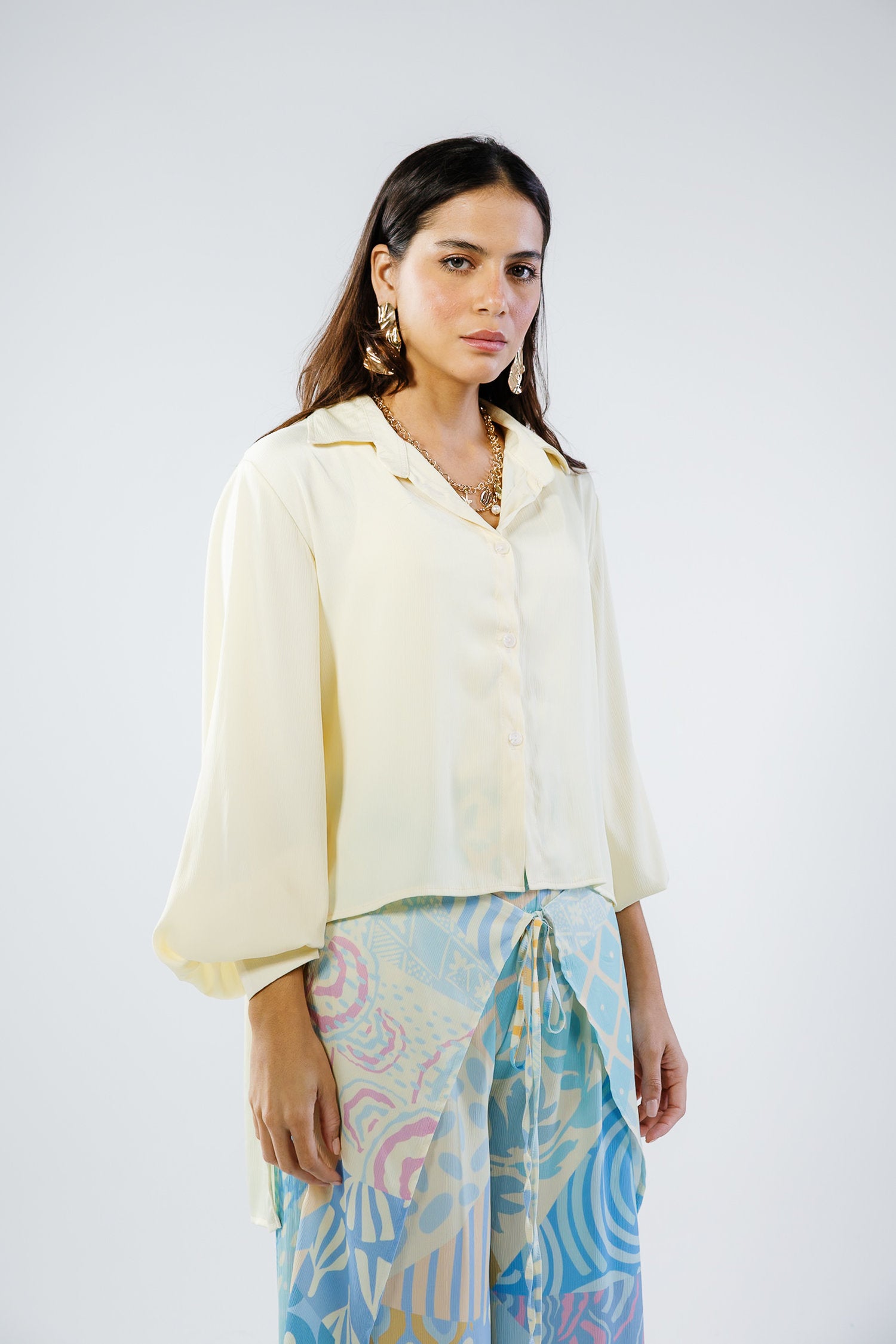 Cali shirt in butter yellow