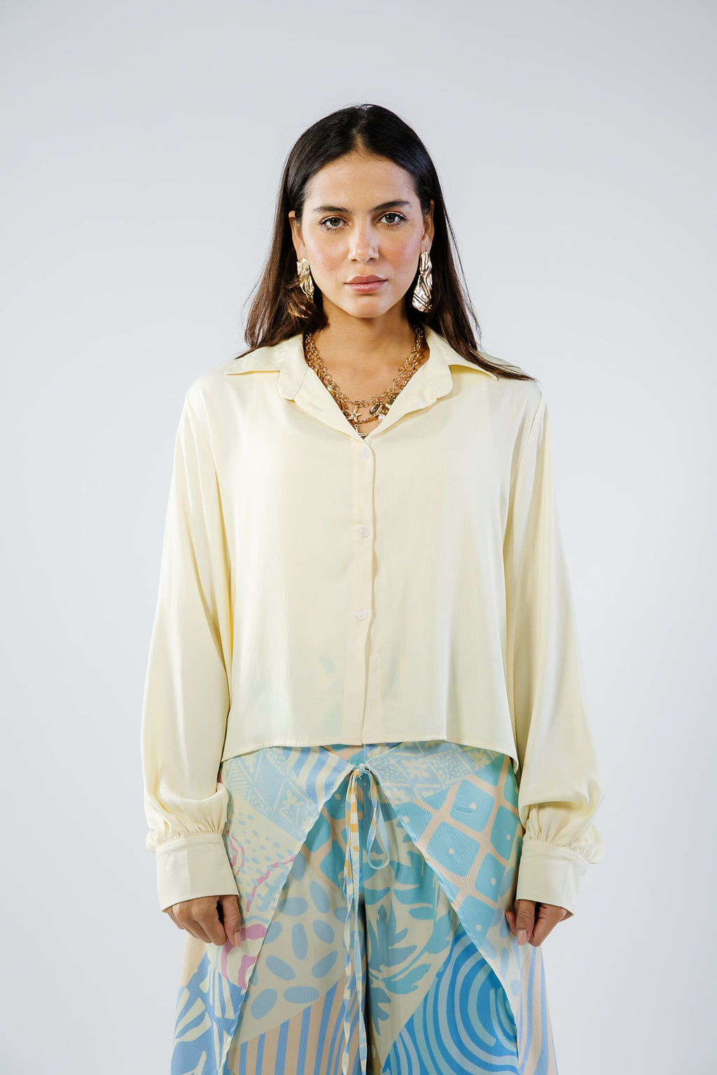 Cali shirt in butter yellow
