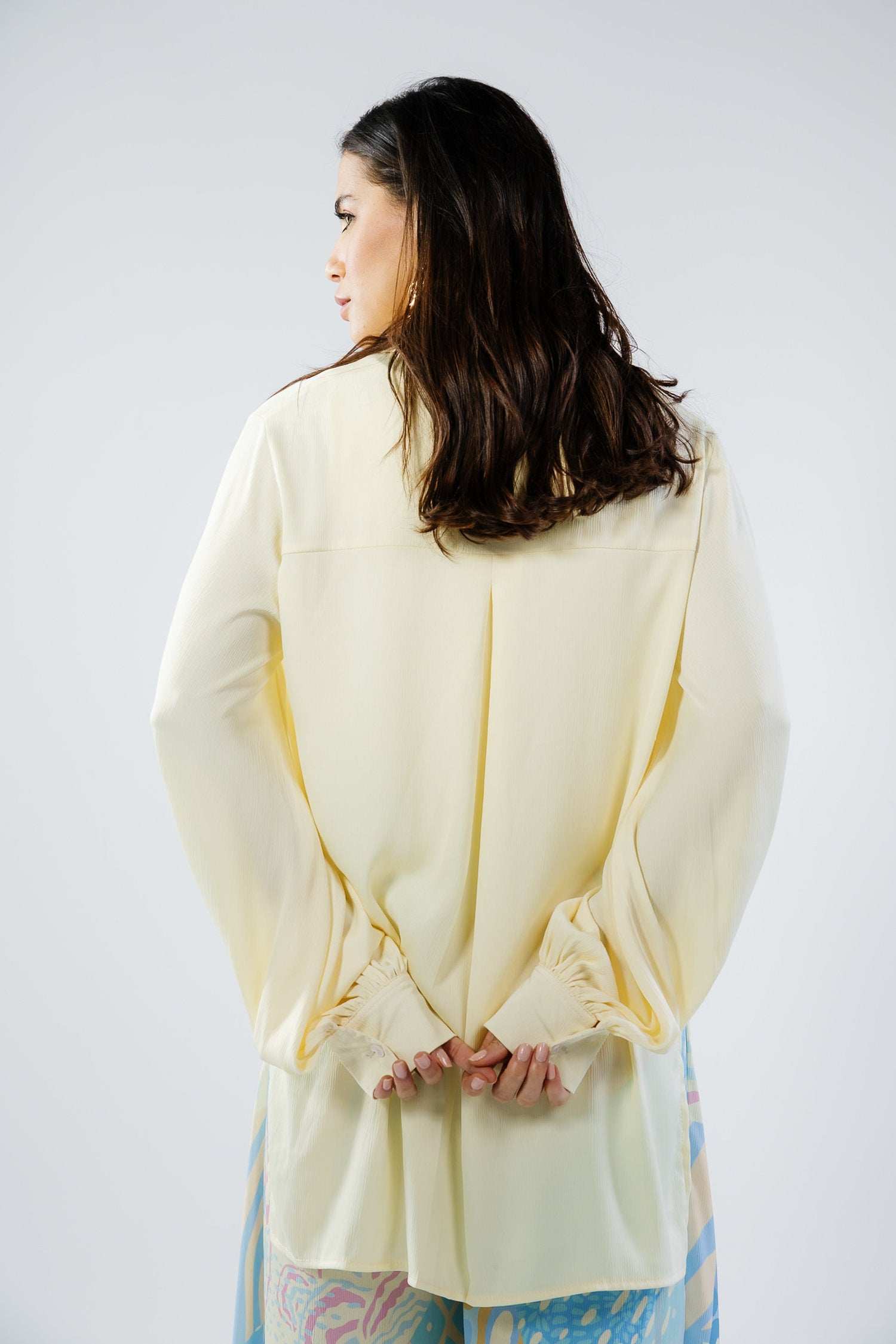 Cali shirt in butter yellow