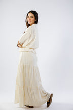 Swan set in cream