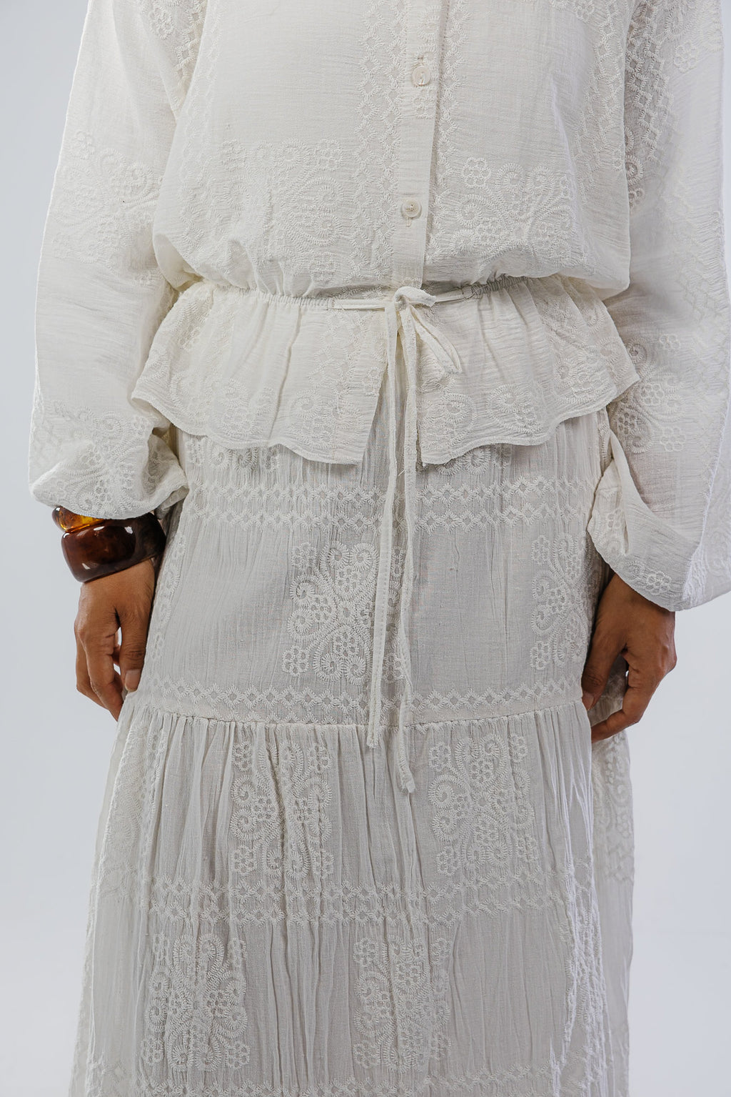 Swan set in white
