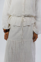 Swan set in white