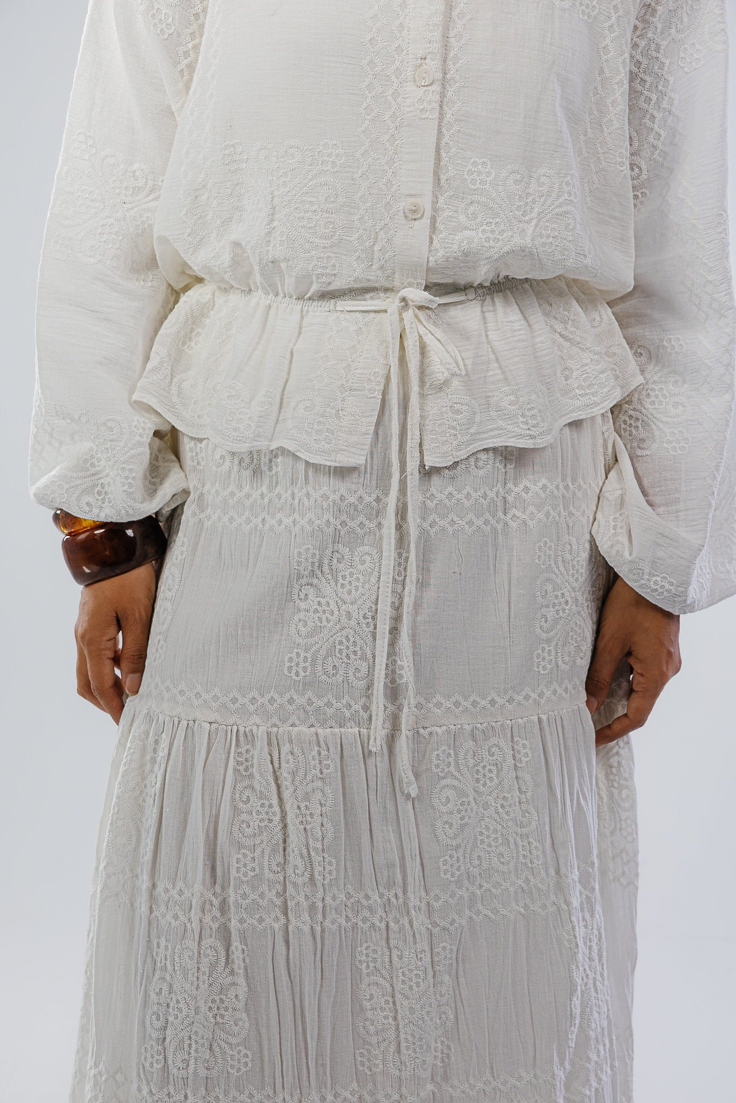 Swan set in white
