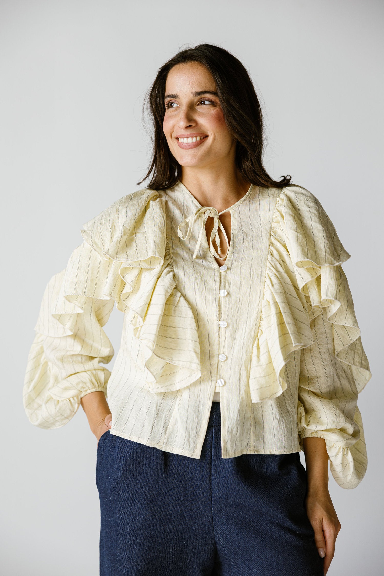 Candy blouse in butter yellow