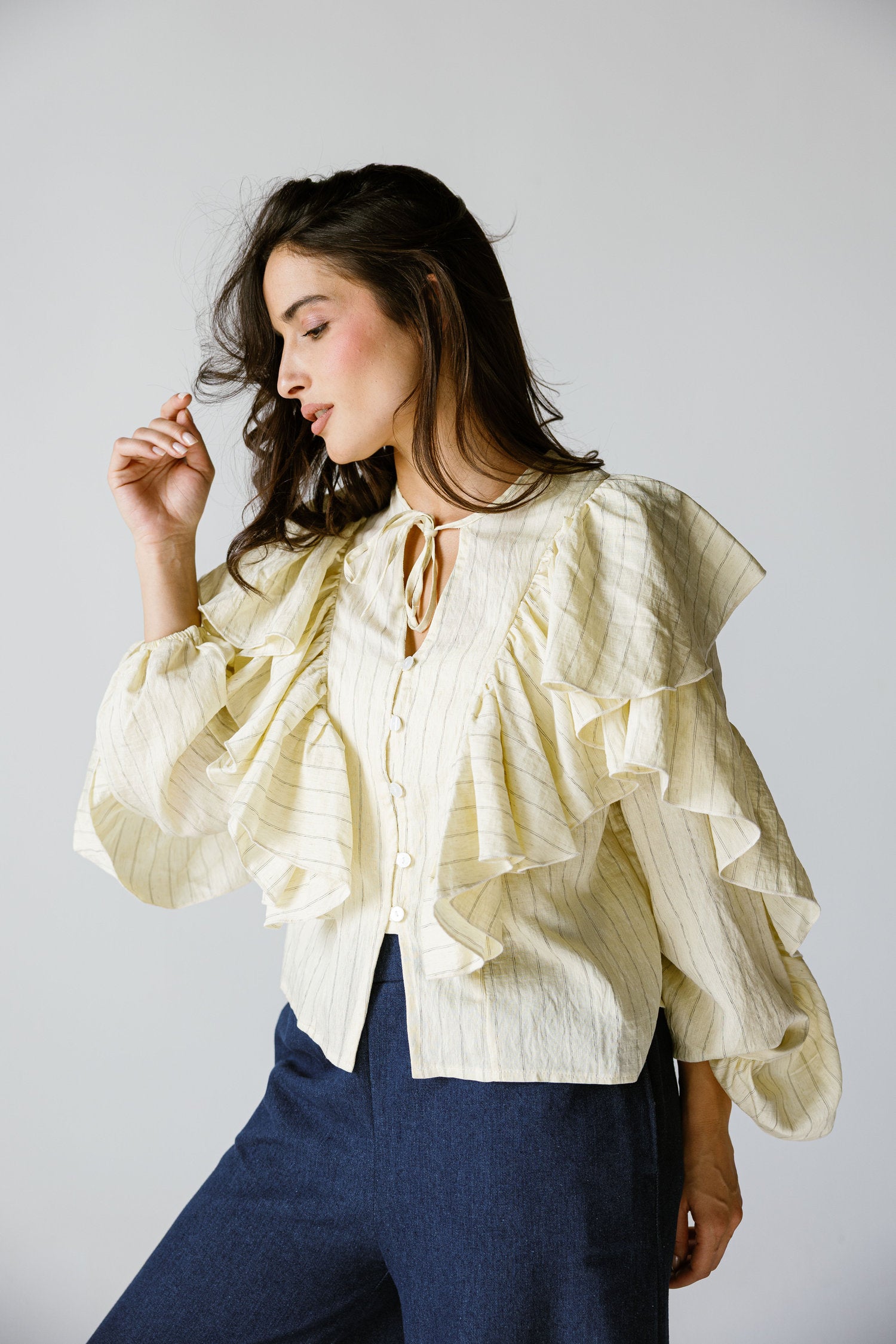 Candy blouse in butter yellow