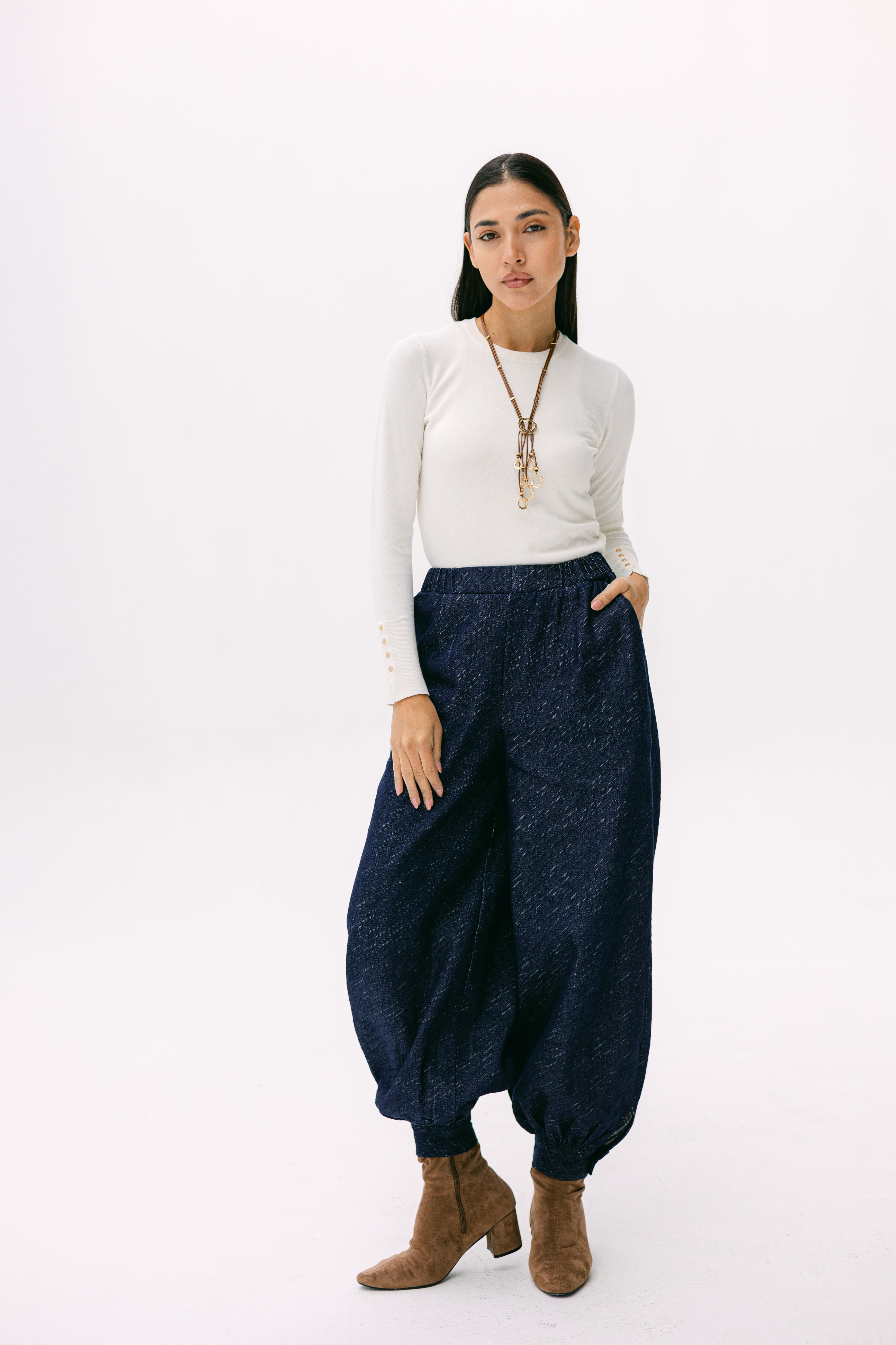 Waqar denim pants Secondary image