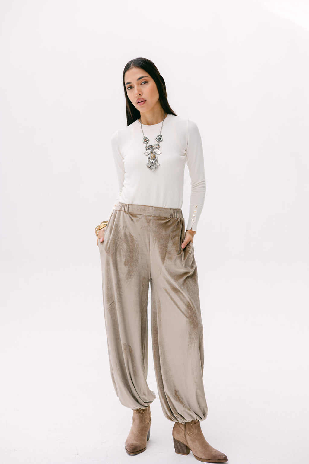 Theqa balloon pants in beige
