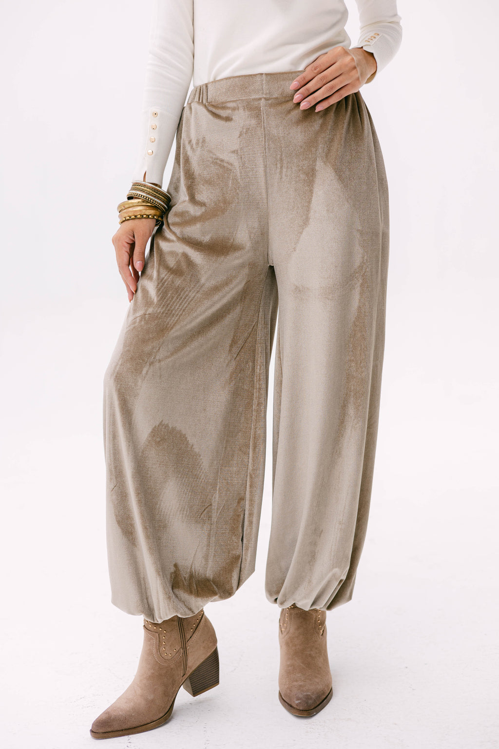 Theqa balloon pants in beige