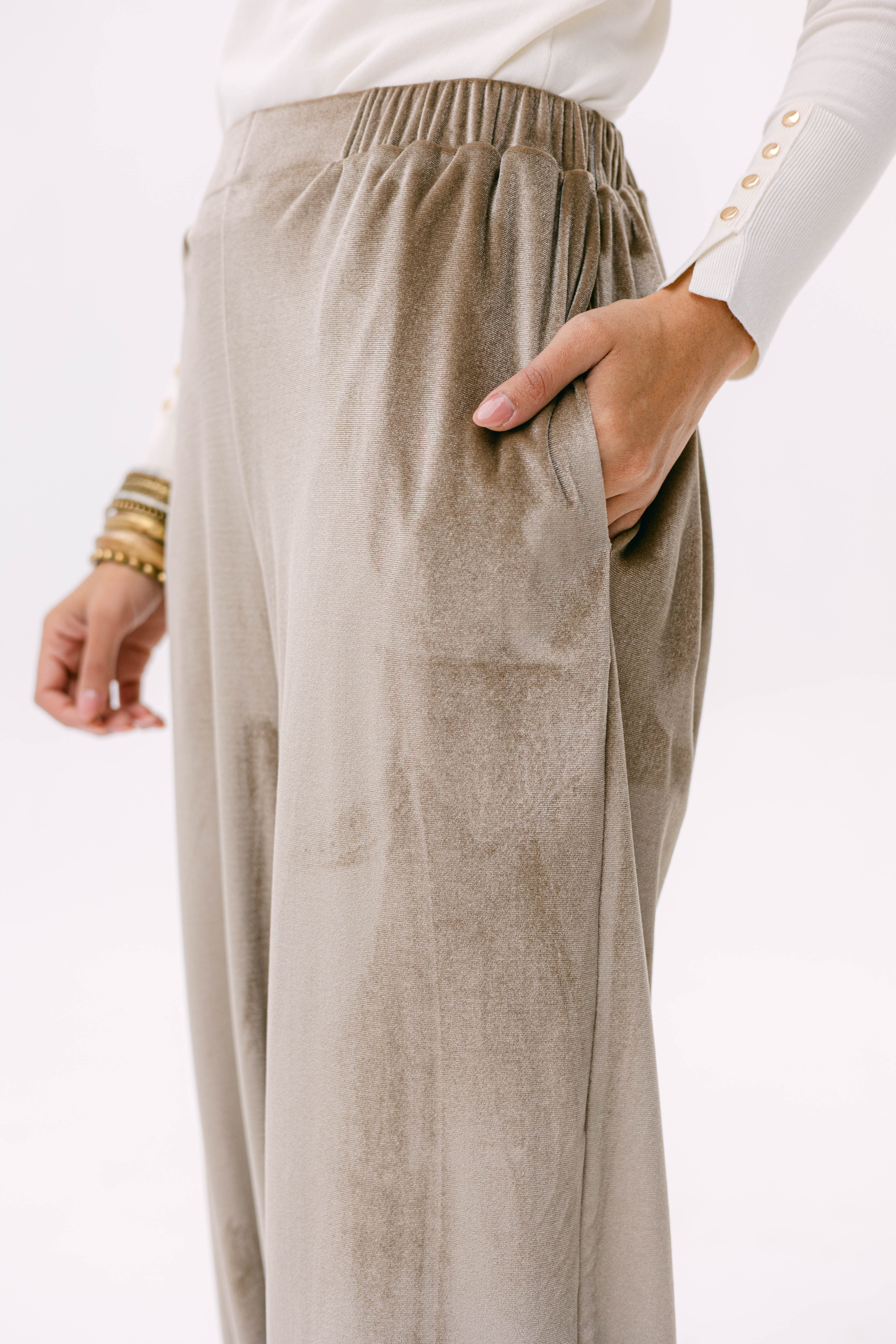 Theqa balloon pants in beige
