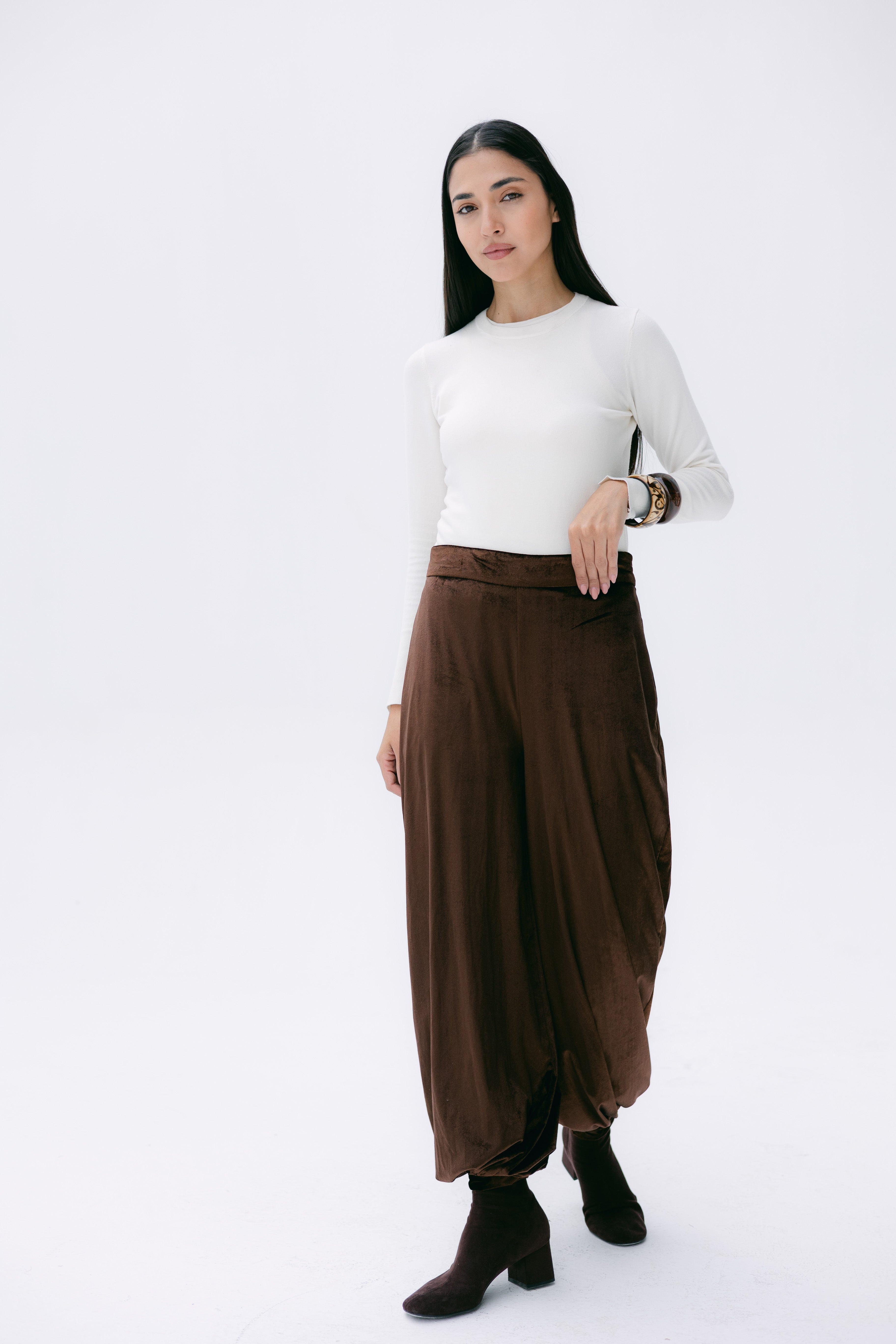 Theqa balloon pants in brown